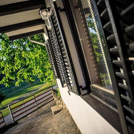 Kuca Za Odmor, Ferienhaus, Holiday Home Rugas Orahovica エクステリア 写真
