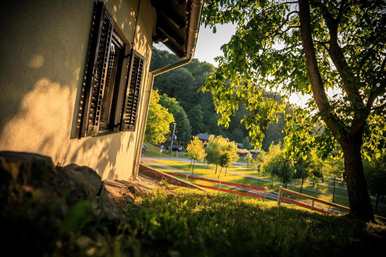 Kuca Za Odmor, Ferienhaus, Holiday Home Rugas Orahovica エクステリア 写真