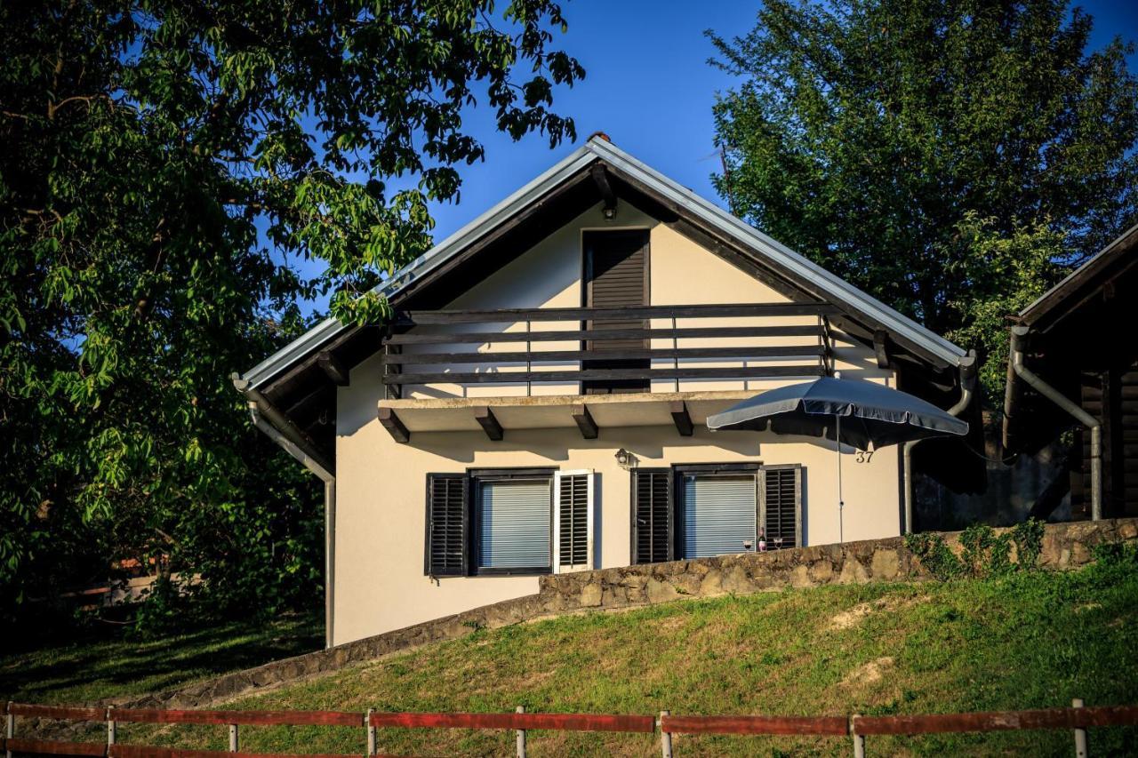 Kuca Za Odmor, Ferienhaus, Holiday Home Rugas Orahovica エクステリア 写真